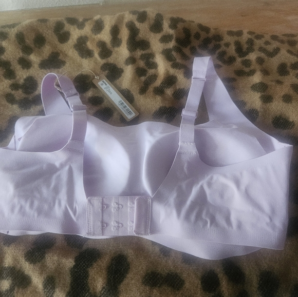 NWT SKIMS BRA SIZE MEDIUM LAVENDAR PINK COLORSTORY - Picture 4 of 8